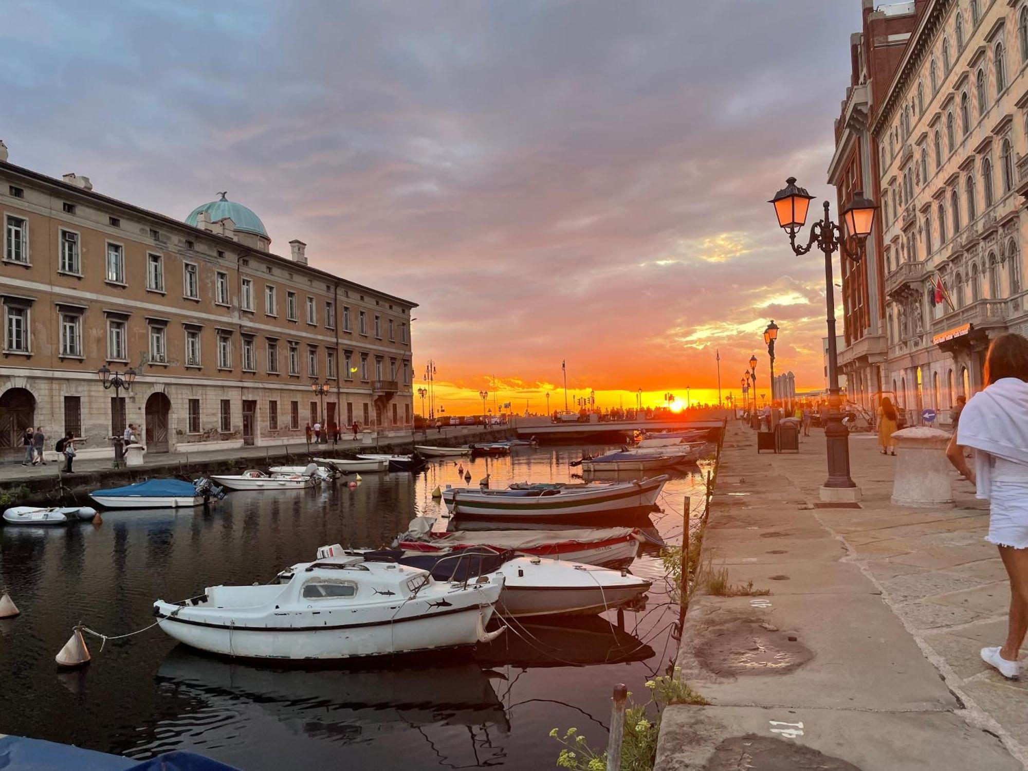 Trieste Art Loft Guest house *